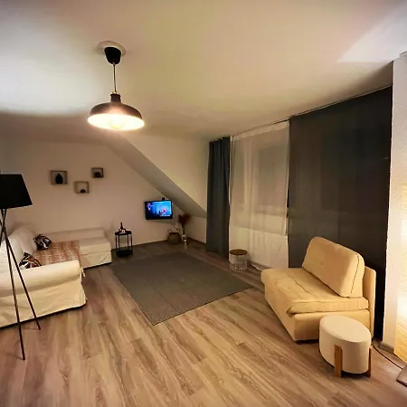 Gemuetliche 3 Zi & Garage Messe *