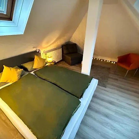 Gemuetliche 3 Zi & Garage Messe *