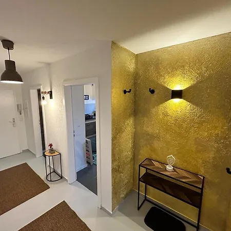 Gemuetliche 3 Zi & Garage Messe 아파트