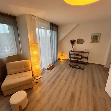 Διαμέρισμα Gemuetliche 3 Zi & Garage Messe *