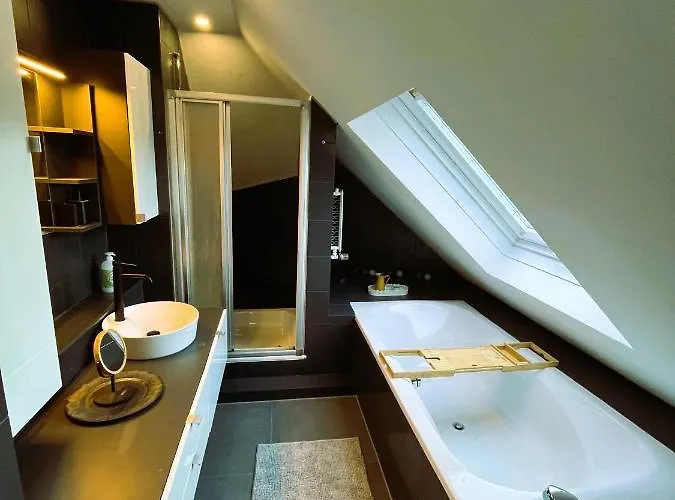 Gemuetliche 3 Zi & Garage Messe