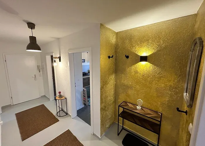 Gemuetliche 3 Zi & Garage Messe 아파트